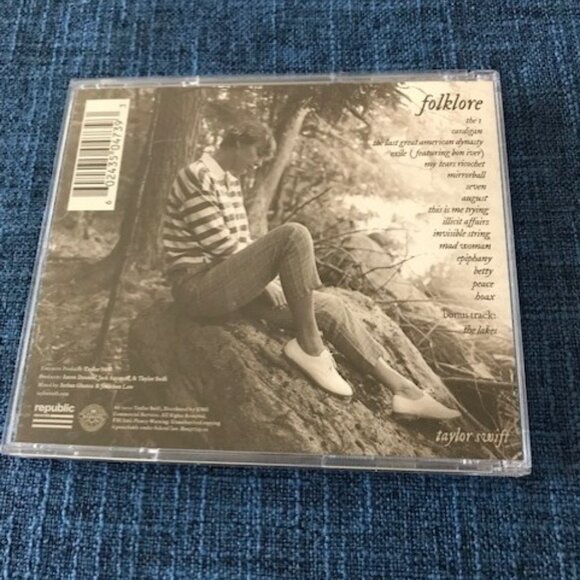 Taylor Swift Folklore CD 📀 - Picture 2 of 4